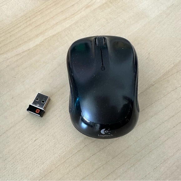 Logitech M325 Wireless Mouse - Picture 2 of 3